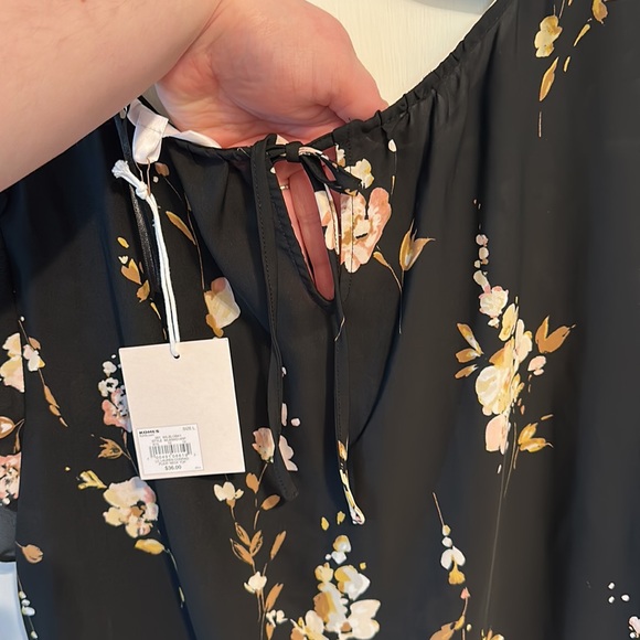 Top - Picture 2 of 3